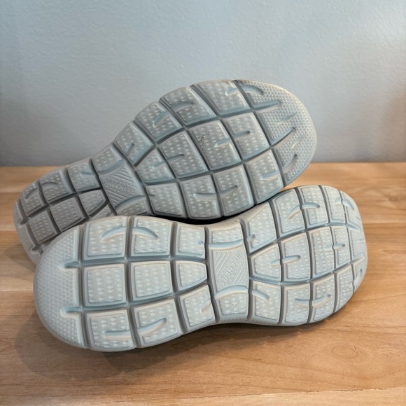 Men's 10 Skechers Memory Foam Navy Blue Slip on Athletic Sport Walking Shoes - Picture 6 of 6